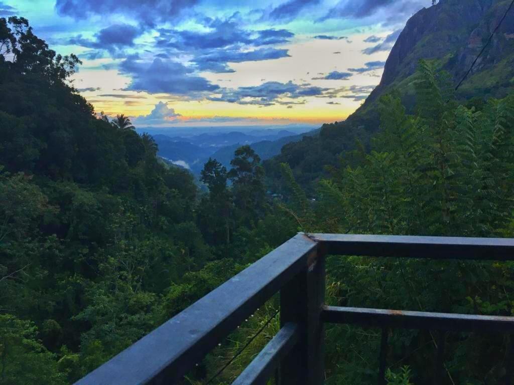 Готель Grand Cliff Елла Екстер'єр фото
